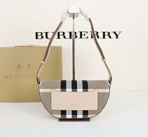 Picture of Burberry Lady Handbags _SKUfw109729319fw